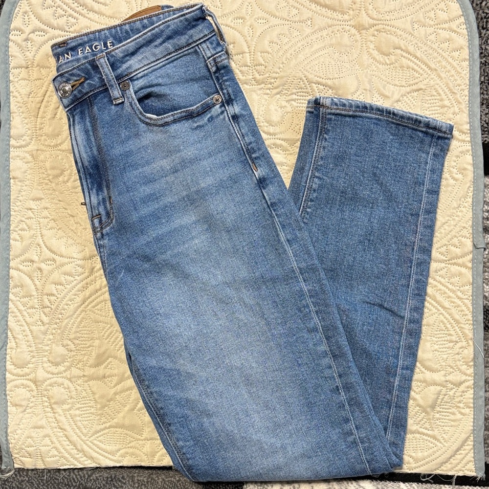 American Eagle Outfitters Women's Light Blue Straight Leg Jeans